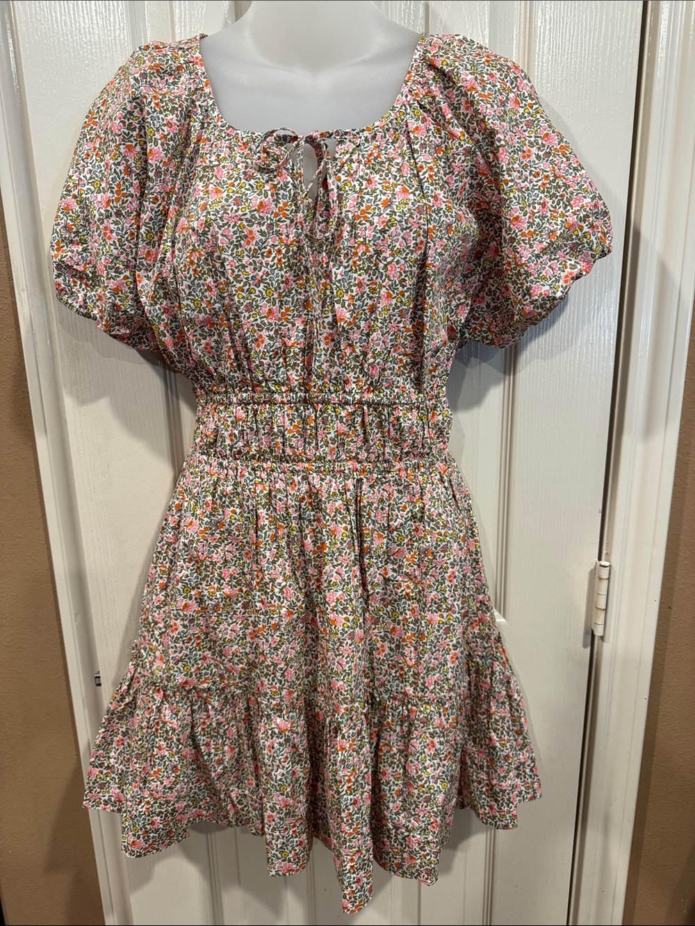 J Crew Ditsy Floral Puff Sleeve Dress. Sz Small